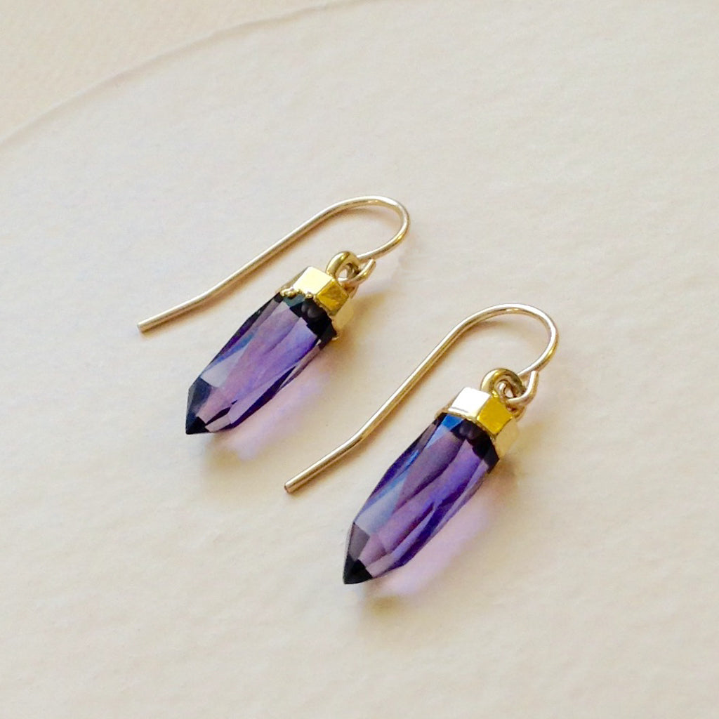 faceted amethyst spike gold earring